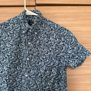 J. Crew Men's Navy and White Floral Button Down Shirt